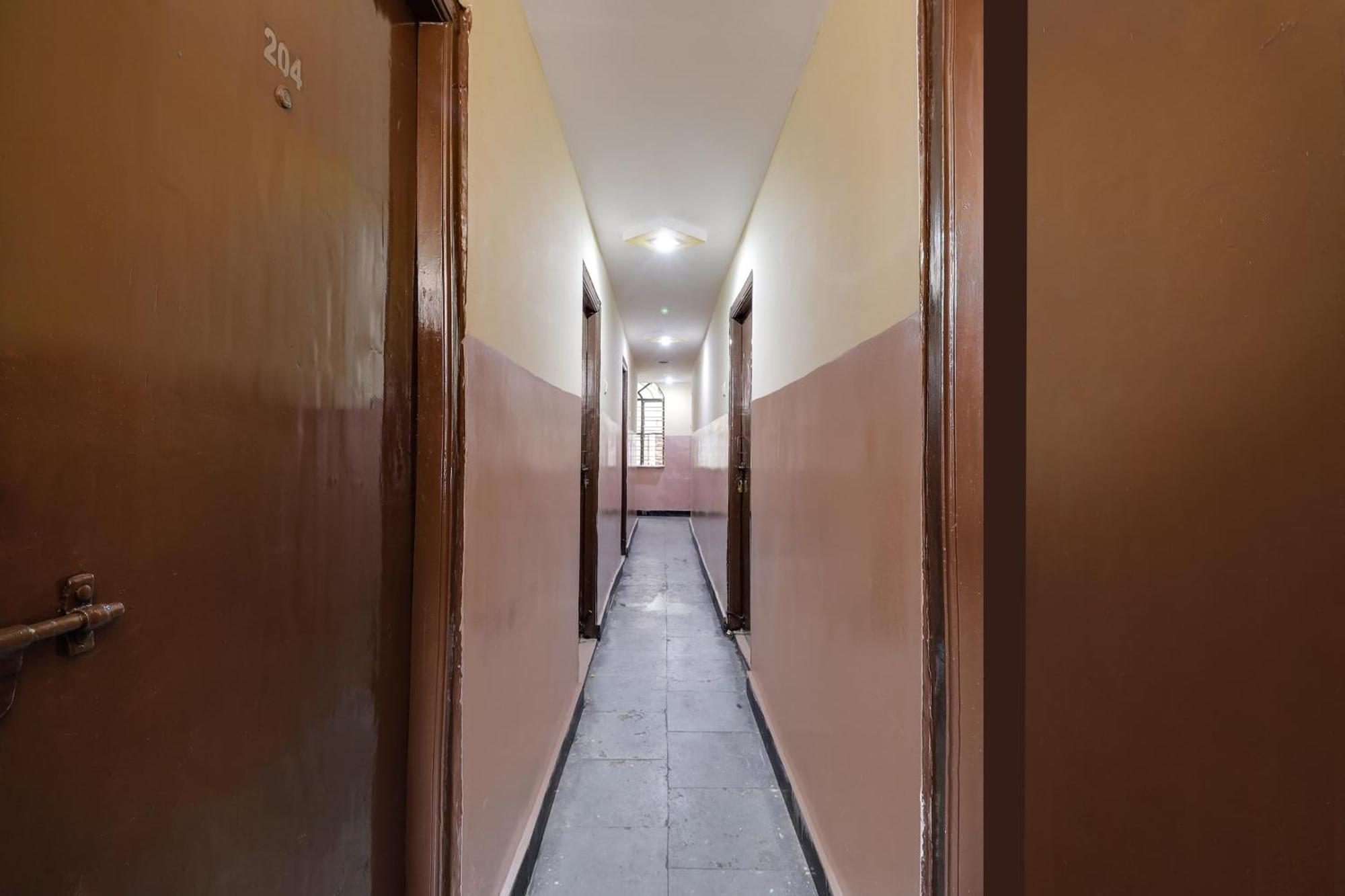 Spot On Hotel Sai Ashirwad Residency Haïdarabad Extérieur photo